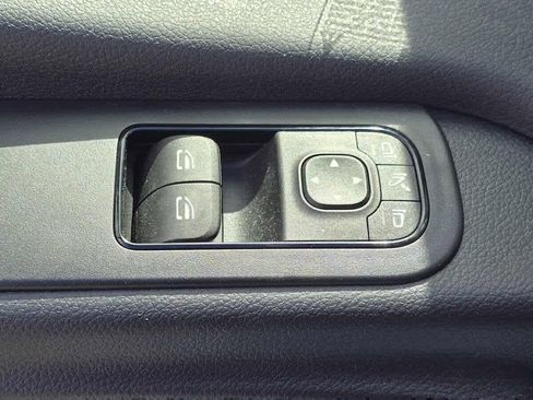 Used 2025 Mercedes-Benz Sprinter 2500 image 27