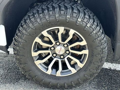 Used 2020 GMC Sierra 1500 AT4 w/ AT4 Premium Package image 30