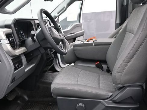 New 2026 Ford F250 XL w/ FX4 Off-Road Package AWD/4WD image 13