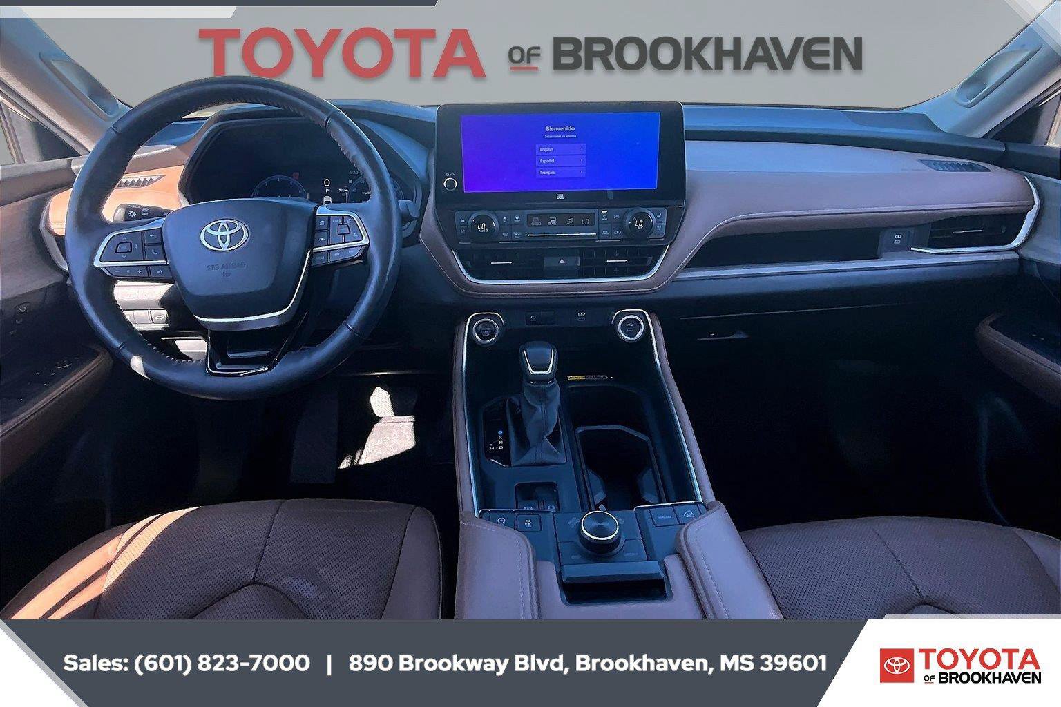 Used 2024 Toyota Grand Highlander AWD image 13