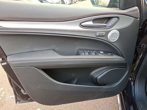 New 2025 Alfa Romeo Stelvio Sprint image 8