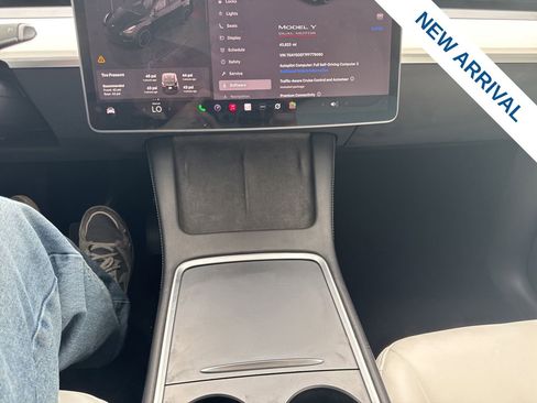 Used 2023 Tesla Model Y Performance AWD/4WD image 23