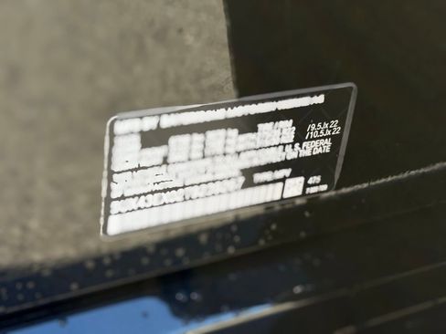 New 2026 BMW X6 M60i w/ Executive Package image 28