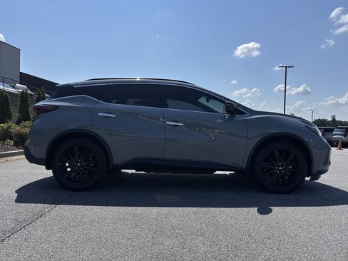 Used 2022 Nissan Murano SV w/ SV Midnight Edition Package AWD/4WD image 11
