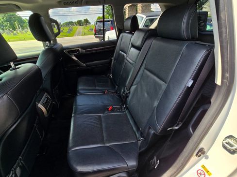 Used 2015 Lexus GX 460 w/ Premium Package image 24