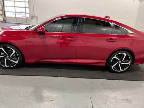 Used 2018 Honda Accord Sport image 4