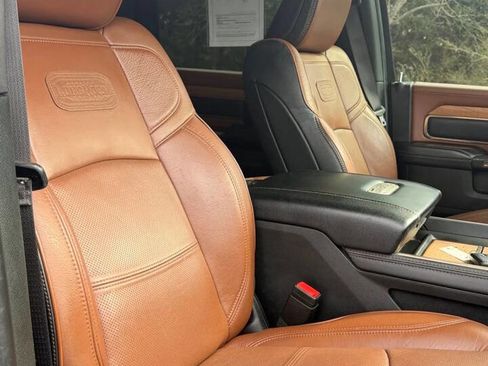 Used 2023 RAM 3500 Limited image 29