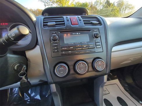 Used 2015 Subaru Forester 2.5i Limited w/ Popular Package #2 image 11