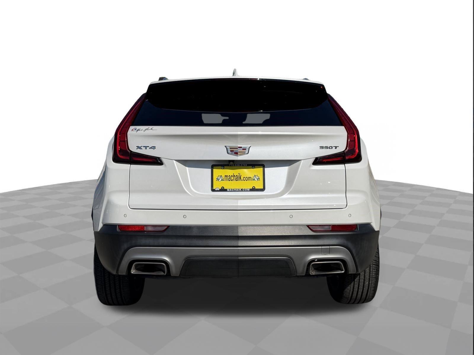 Used 2023 Cadillac XT4 Premium Luxury w/ Technology Package FWD image 4
