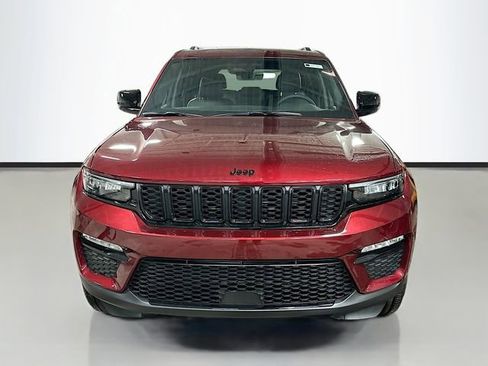 New 2025 Jeep Grand Cherokee Limited w/ Black Appearance Package image 4