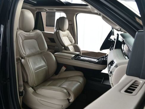 Used 2019 Lincoln Navigator L Reserve w/ Cargo Package image 32