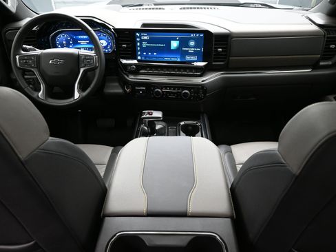 Used 2024 Chevrolet Silverado 1500 ZR2 w/ Technology Package image 13