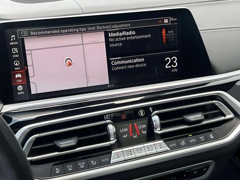 Used 2022 BMW X7 M50i AWD/4WD image 23