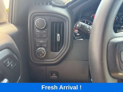 Used 2024 Chevrolet Silverado 1500 Custom Trail Boss w/ LPO, Dark Essentials Package AWD/4WD image 7