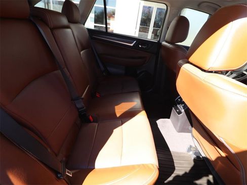 Used 2017 Subaru Outback 3.6R Touring w/ Popular Package #5A image 22