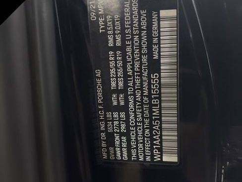 Used 2021 Porsche Macan AWD/4WD image 40