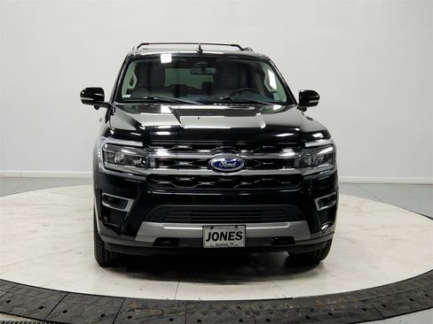 Used 2023 Ford Expedition Max Limited image 2