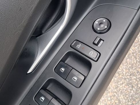 Used 2024 Hyundai Elantra SE FWD image 14