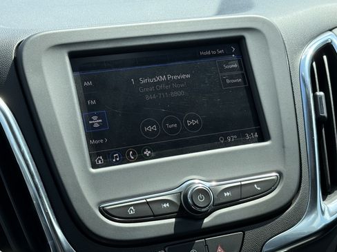 Used 2024 Chevrolet Equinox LT FWD image 26