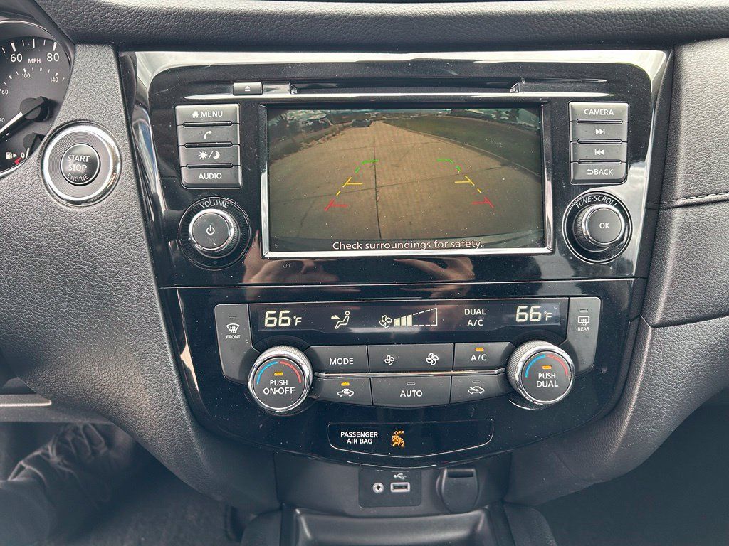 Used 2020 Nissan Rogue SV AWD/4WD image 21