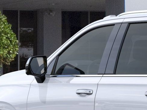 New 2026 Chevrolet Suburban Premier RWD image 12