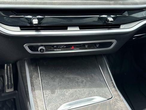 New 2026 BMW X7 xDrive40i w/ Executive Package AWD/4WD image 21
