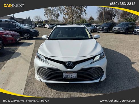 Used 2018 Toyota Camry XLE w/ Audio Package image 2