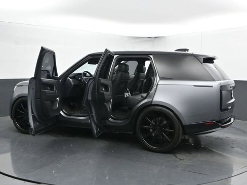 Used 2023 Land Rover Range Rover SE image 52