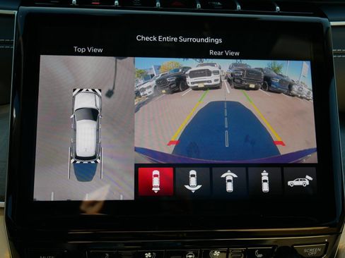 New 2025 Jeep Grand Cherokee Limited w/ Luxury Tech Group II image 17