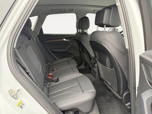 Certified 2025 Audi Q5 2.0T Premium Plus w/ Premium Plus Package image 18