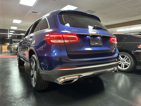 Used 2018 Mercedes-Benz GLC 300 image 7