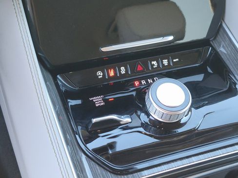 Used 2022 Jeep Wagoneer Series II image 12