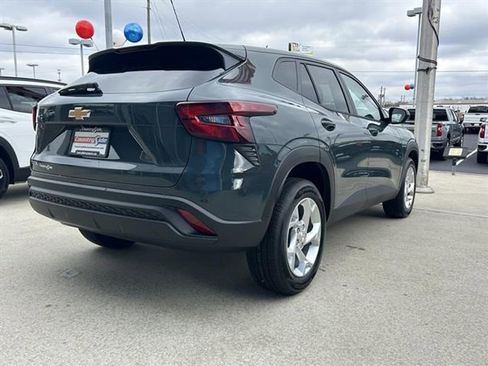 New 2026 Chevrolet Trax LS w/ LS Convenience Package image 7