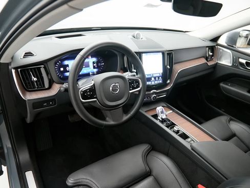 Certified 2023 Volvo XC60 T8 Ultimate w/ Climate Package AWD/4WD image 12