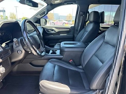 Used 2021 Chevrolet Suburban Z71 w/ Luxury Package AWD/4WD image 9