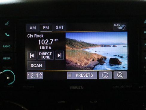 Used 2014 Jeep Wrangler Unlimited Sahara w/ Connectivity Group AWD/4WD image 15