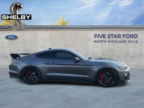 Used 2021 Ford Mustang Shelby GT500 w/ Carbon Fiber Track Pack image 10