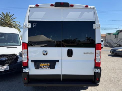 Used 2023 RAM ProMaster 2500 FWD image 9