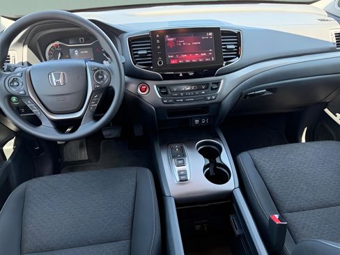 Certified 2023 Honda Ridgeline Sport image 12