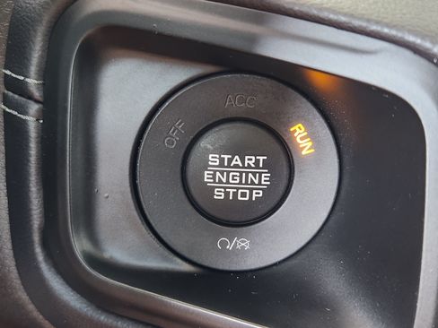 Used 2025 Jeep Wrangler Unlimited Rubicon AWD/4WD image 22