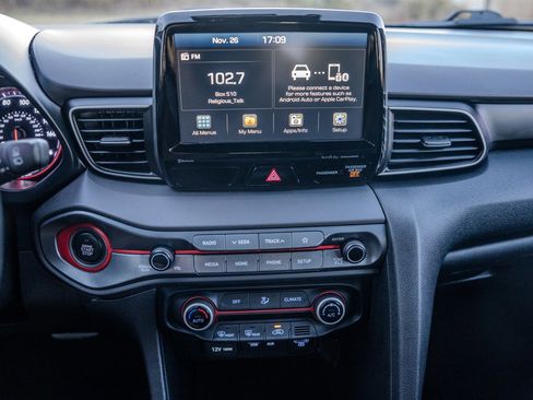 Used 2019 Hyundai Veloster Turbo image 20