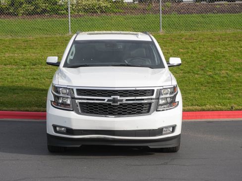 Used 2019 Chevrolet Tahoe LT image 3