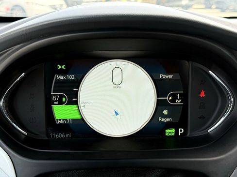 Used 2019 Chevrolet Bolt LT FWD image 31