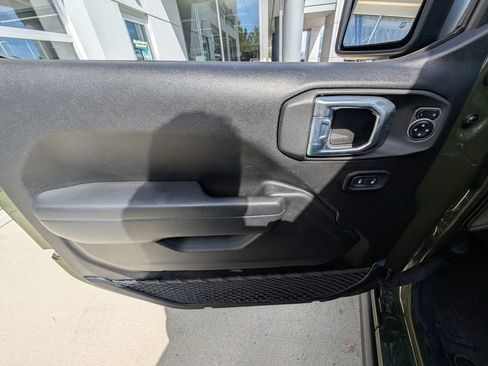 Used 2024 Jeep Wrangler Unlimited Rubicon w/ Capability Package image 43