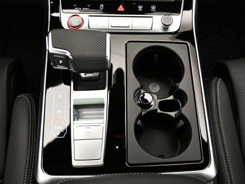 New 2026 Audi SQ8 Prestige image 28