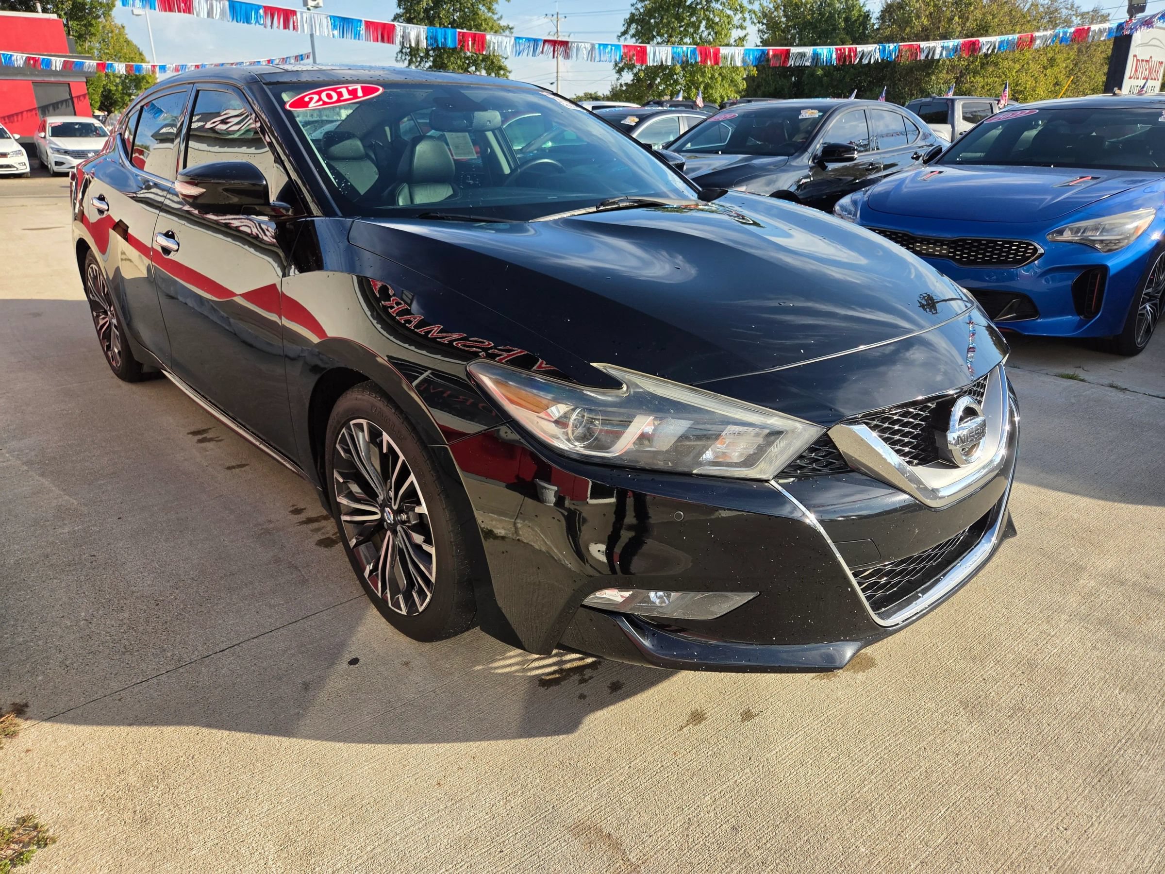 Used 2017 Nissan Maxima Platinum w/ Medallion Package FWD image 7