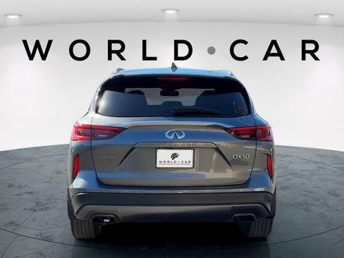 Used 2021 INFINITI QX50 Luxe w/ Appearance Package FWD image 4