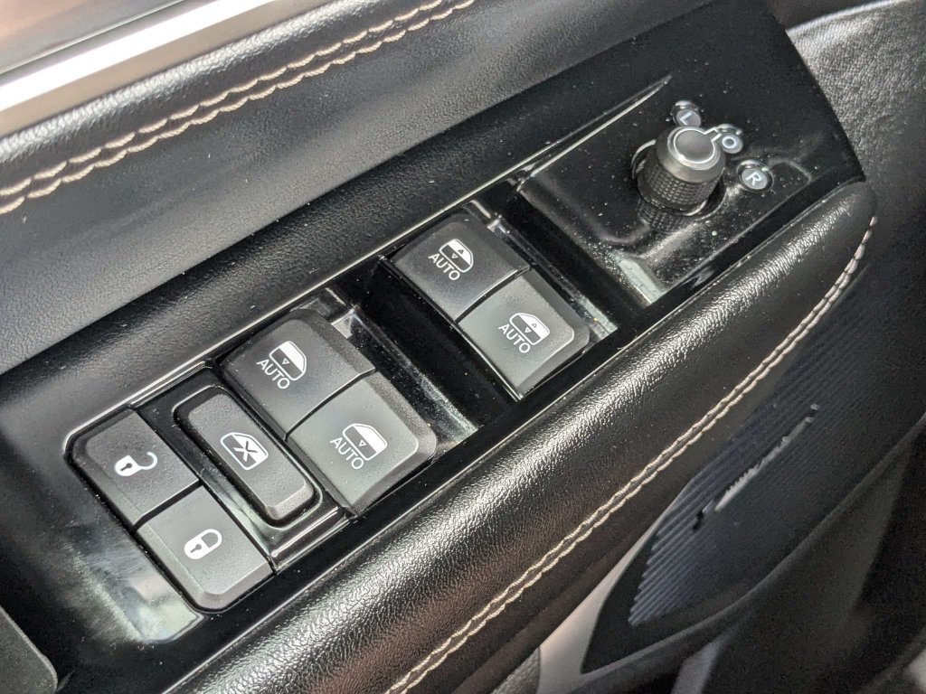 Used 2024 Jeep Wagoneer Series II w/ Flexible Seating Group AWD/4WD image 30