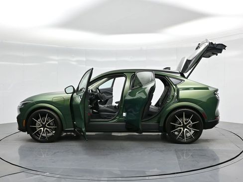 Used 2024 Ford Mustang Mach-E Premium image 37