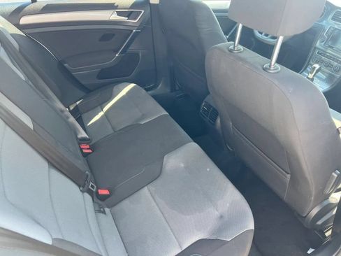 Used 2016 Volkswagen e-Golf SE w/ DC Fast Charging Package FWD image 9